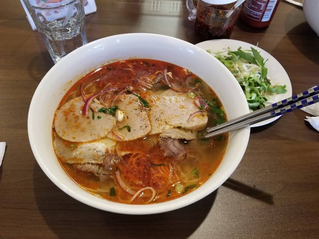 Mi Gia KC | restaurant | 6569 N Oak Trafficway, Gladstone, MO 64118, USA | 8162148048 OR +1 816-214-8048