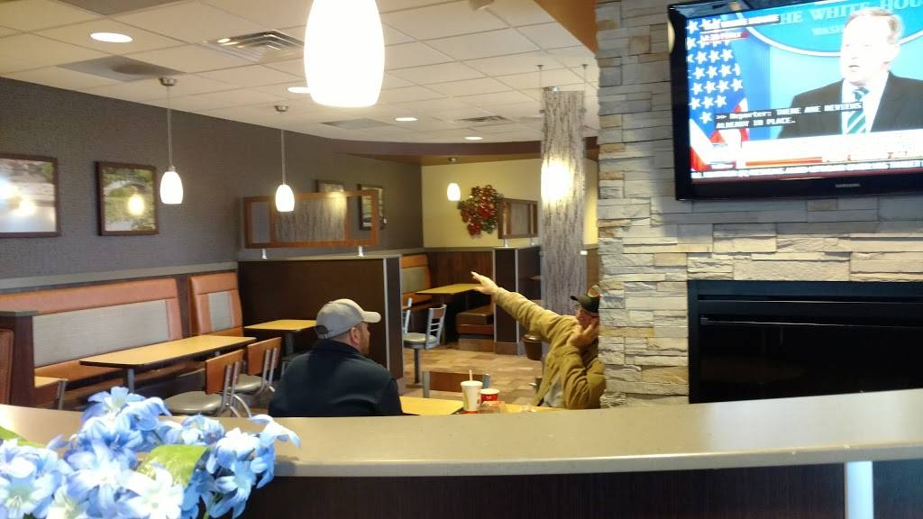 McDonalds | cafe | 9134 E Spicerville Hwy, Eaton Rapids, MI 48827, USA | 5176631200 OR +1 517-663-1200