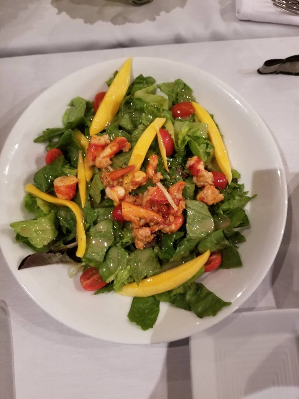 Bull Bay Caribbean Cuisine | restaurant | 900 N Orange St, Wilmington, DE 19801, USA | 3026611100 OR +1 302-661-1100