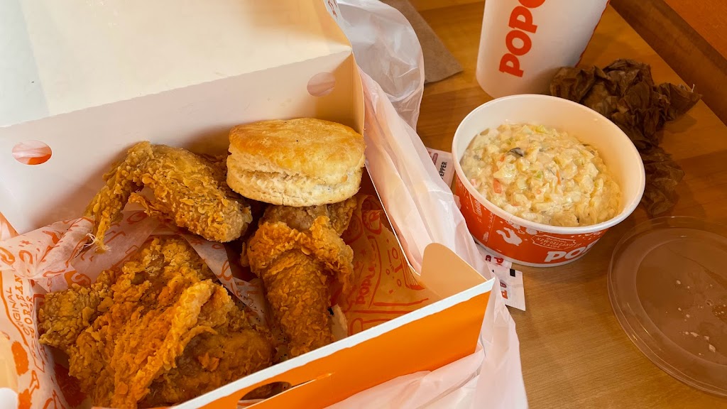 Popeyes Louisiana Kitchen | restaurant | 3777 Pacific Coast Hwy, Torrance, CA 90505, USA | 4242479598 OR +1 424-247-9598