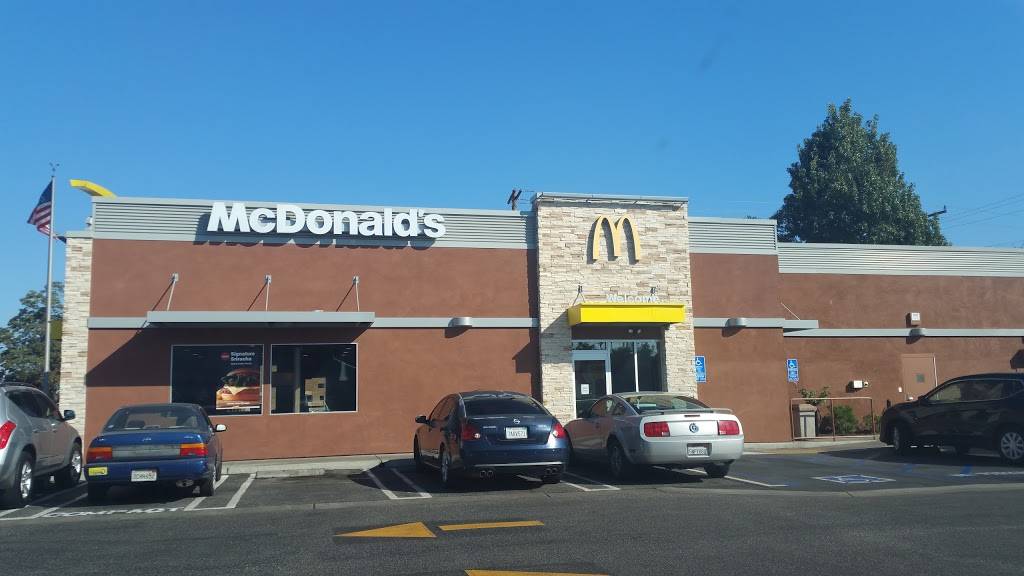 McDonalds | cafe | 3526 E Gage Ave, Bell, CA 90201, USA | 3232779673 OR +1 323-277-9673