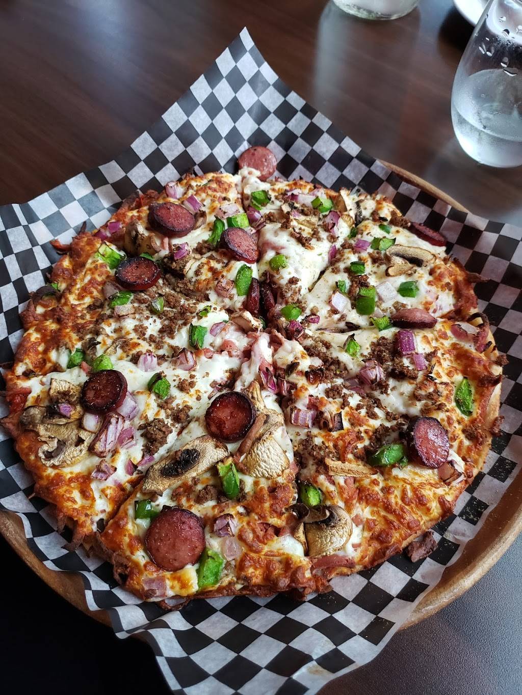 Roses New York downtown | restaurant | 135 Fort York Blvd, Toronto, ON M5V 0E3, Canada | 4165517336 OR +1 416-551-7336