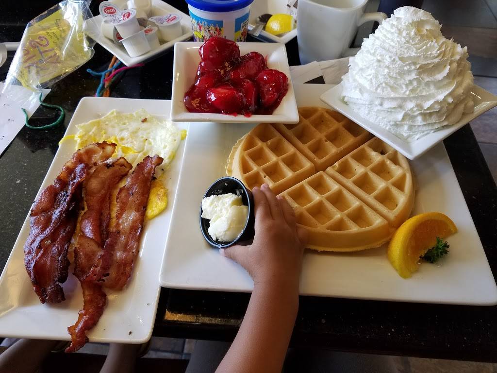 Kekes Breakfast Cafe | cafe | 13121 N Dale Mabry Hwy, Tampa, FL 33618, USA | 8139680005 OR +1 813-968-0005