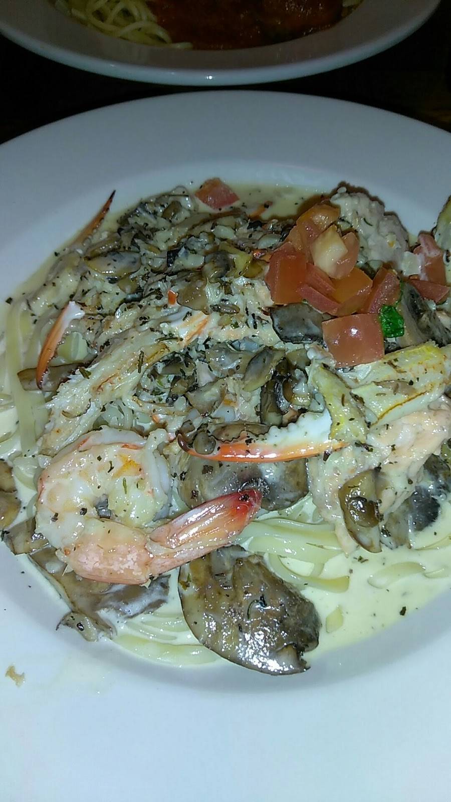 Salernos Restaurant and Bar | restaurant | 2250 FM407 Suite 130, Highland Village, TX 75077, USA | 9725399534 OR +1 972-539-9534