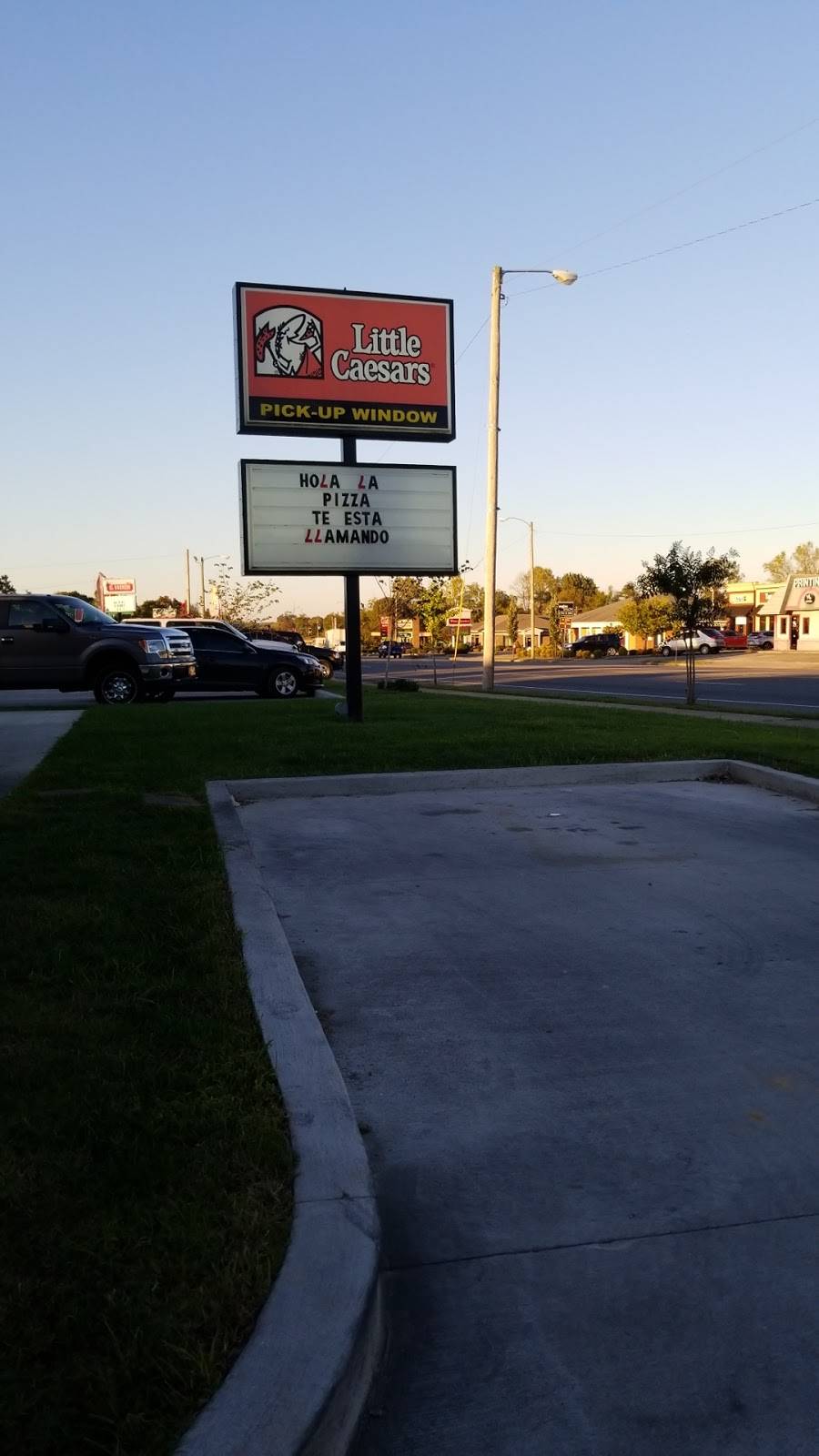 Little Caesars Pizza | meal takeaway | 1507 Memorial Blvd, Springfield, TN 37172, USA | 6153808473 OR +1 615-380-8473