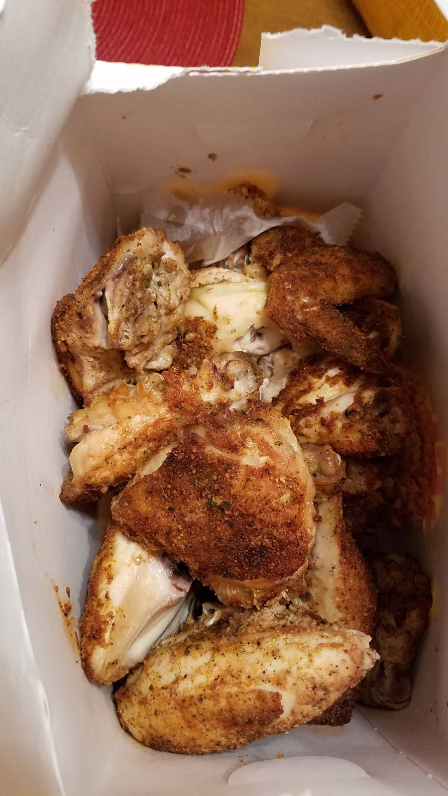 Lees Famous Recipe Chicken | restaurant | 6221 Vernon Ave, University City, MO 63130, USA | 3147216131 OR +1 314-721-6131