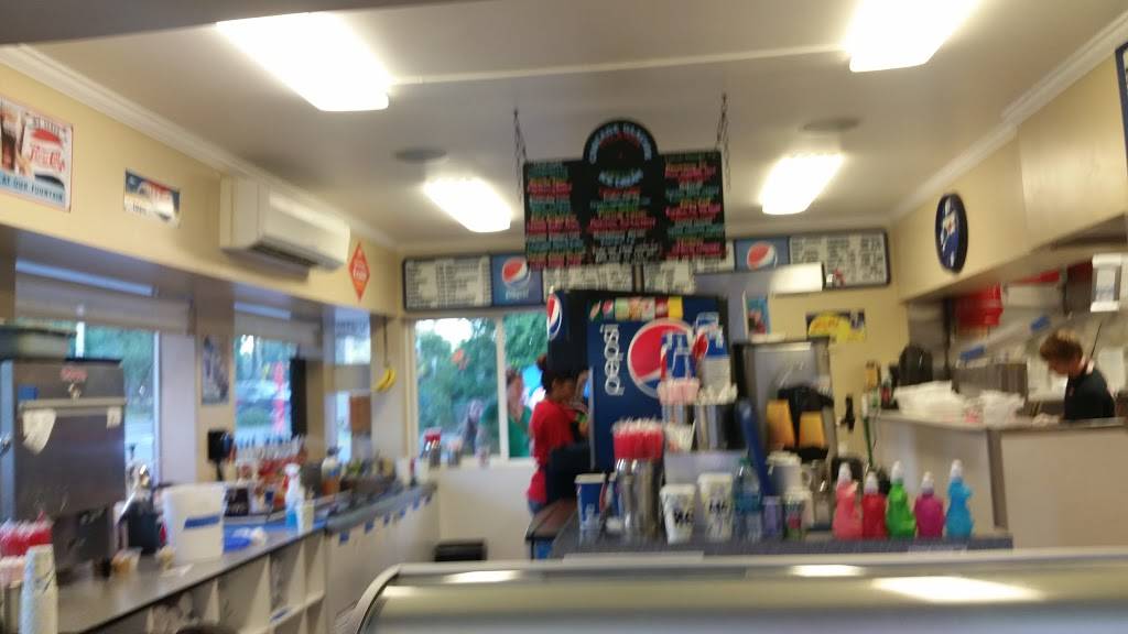 Top Burger Drive In | restaurant | 1436 NE Everett St, Camas, WA 98607, USA | 3608343867 OR +1 360-834-3867