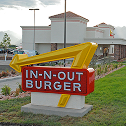 In-N-Out Burger | restaurant | 12569 S Crossing Dr, Riverton, UT 84096, USA | 8007861000 OR +1 800-786-1000