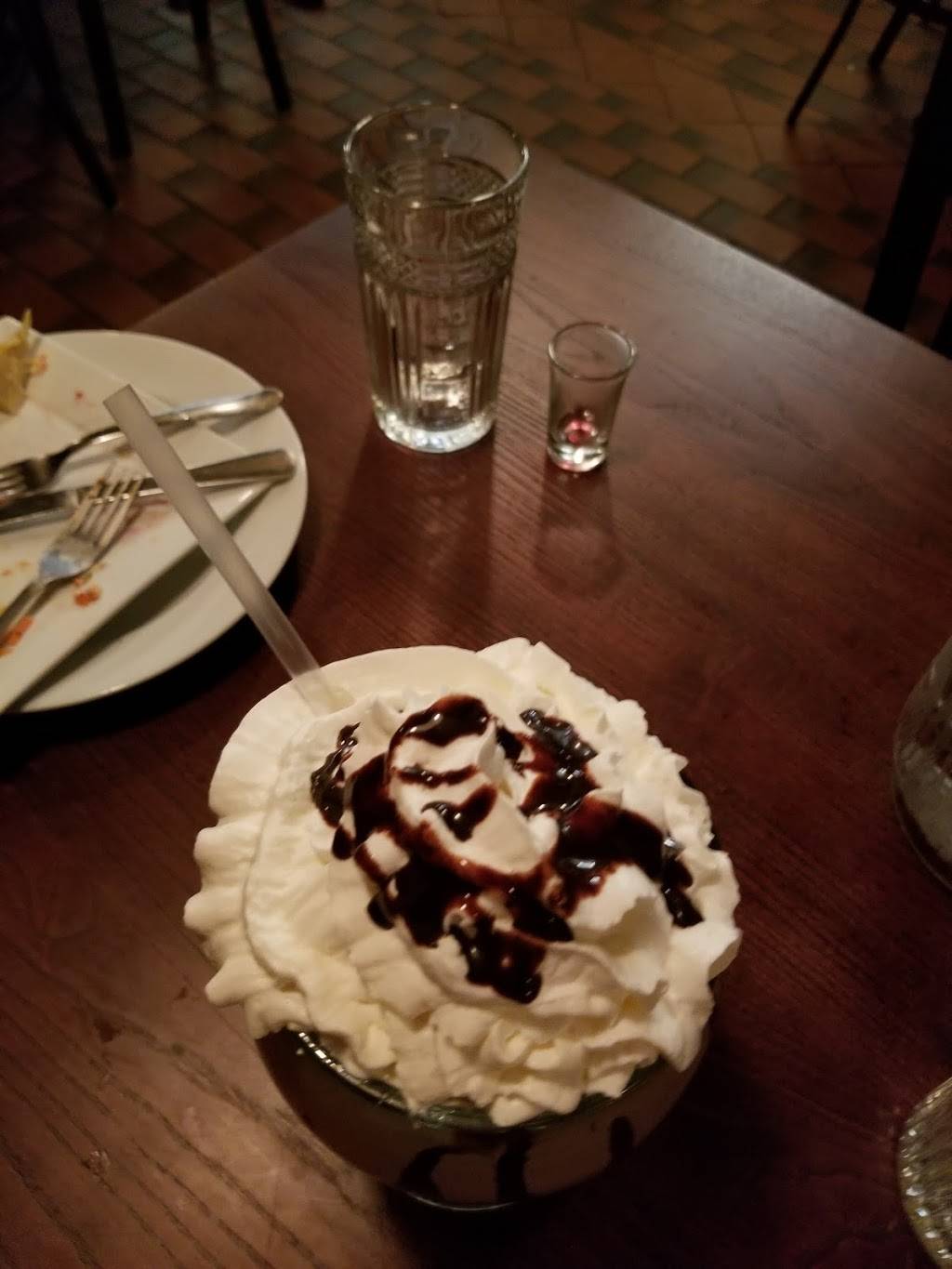 Piccolos | restaurant | 2135 Tecumseh Rd W, Windsor, ON N9B 1V9, Canada | 5199710900 OR +1 519-971-0900