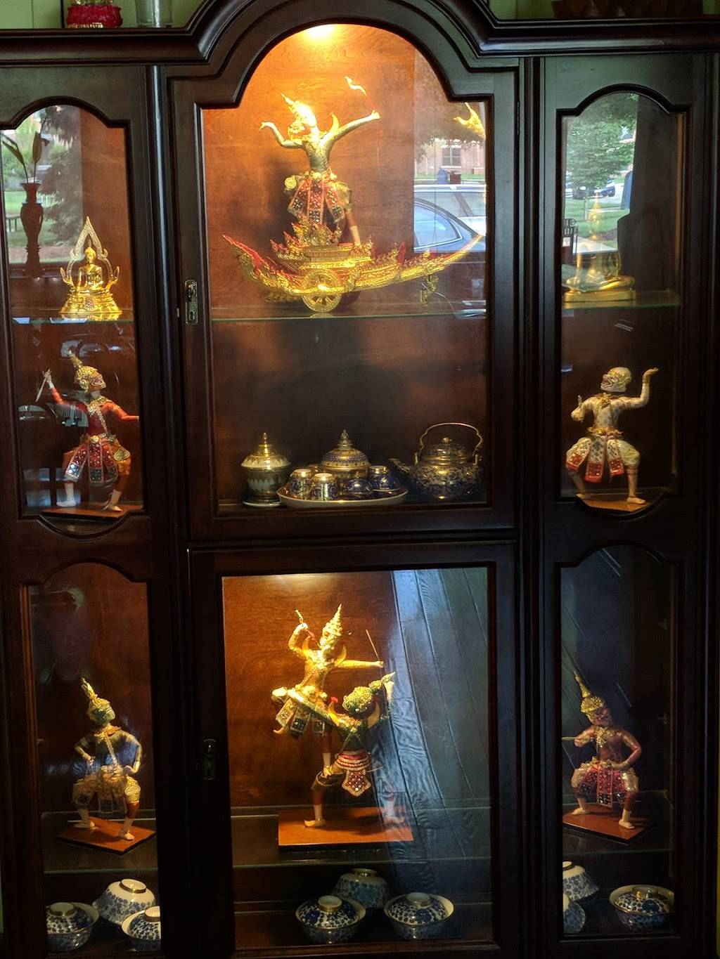 Thai Medallion Restaurant | restaurant | 327 N Center St, Naperville, IL 60540, USA | 6303050183 OR +1 630-305-0183