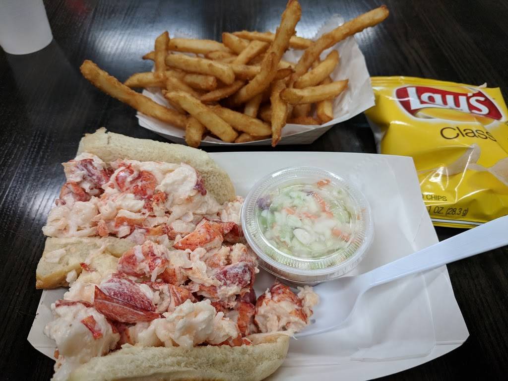 Dougs Seafood | restaurant | 3411 Bonita Beach Rd SW, Bonita Springs, FL 34134, USA | 2393195702 OR +1 239-319-5702