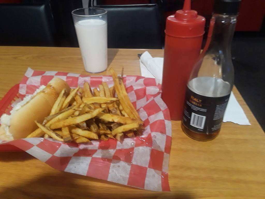 Debs Country Diner | restaurant | 2 E Main St, Mt Sterling, OH 43143, USA | 7408314038 OR +1 740-831-4038