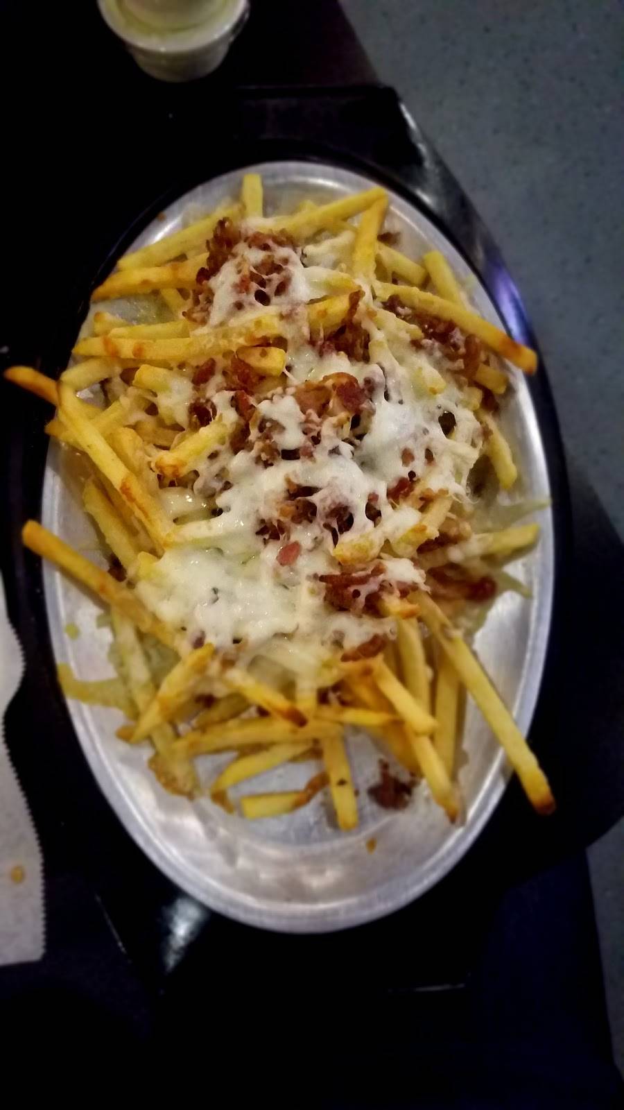 Fosho Italian Sports Grille | restaurant | 916 W Atlantic St, Emporia, VA 23847, USA | 4343481057 OR +1 434-348-1057