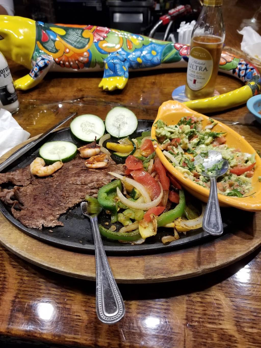 La Fiesta Mexican Restaurant | restaurant | 2090 E Kansas Ave, McPherson, KS 67460, USA | 6202450033 OR +1 620-245-0033