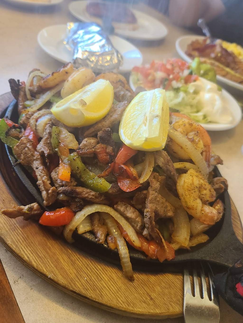 Creston Family Restaurant | restaurant | 802 W Taylor St, Creston, IA 50801, USA | 6417824238 OR +1 641-782-4238