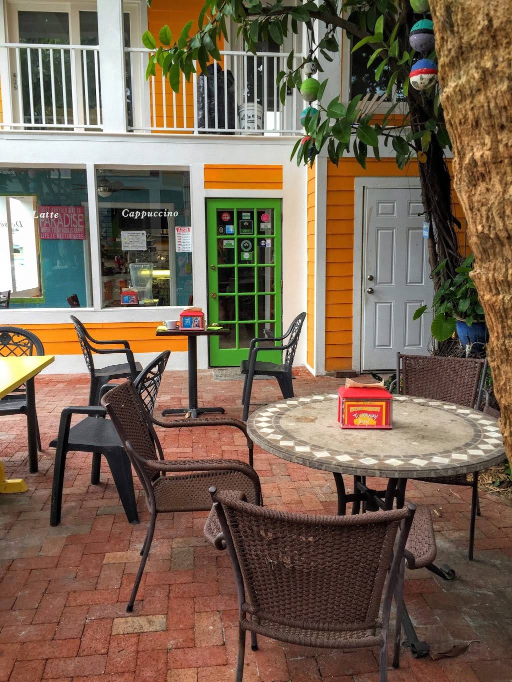 Tuckaway Cafe | cafe | 2301 Estero Blvd, Fort Myers Beach, FL 33931, USA | 2394635398 OR +1 239-463-5398