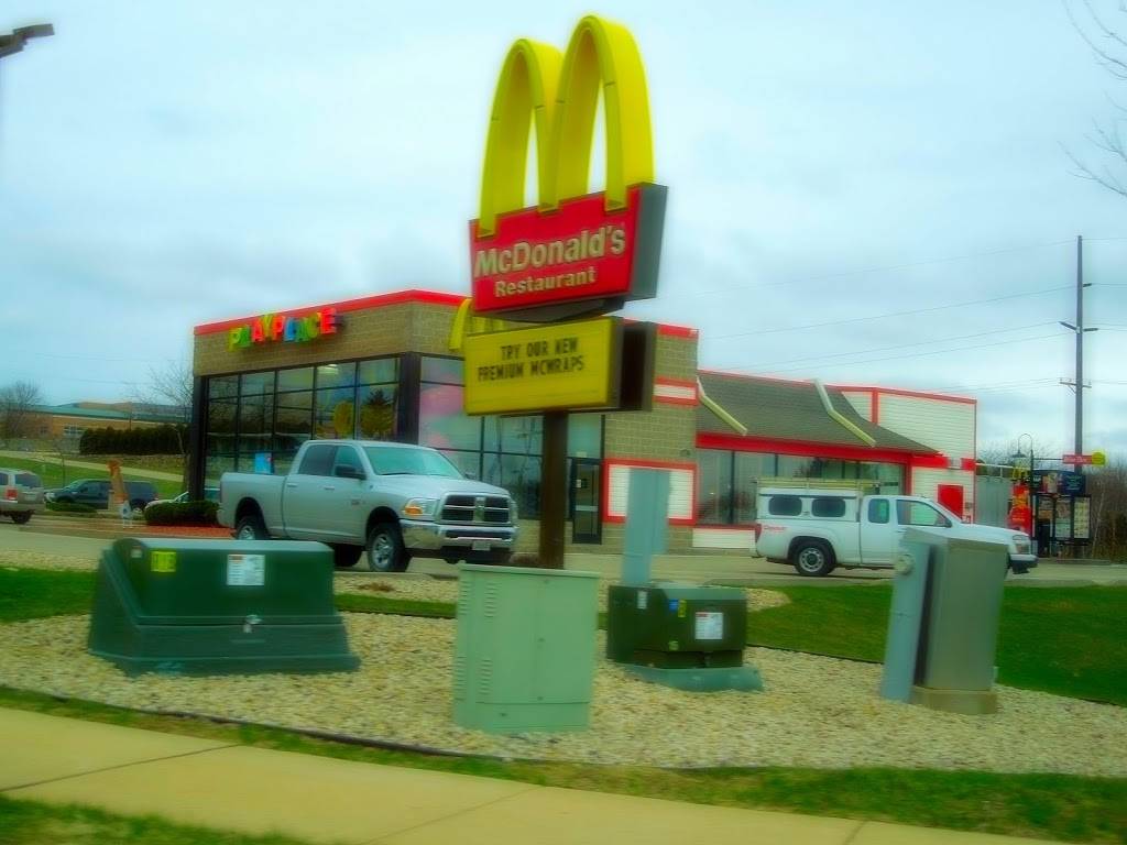 McDonalds | cafe | 1301 Perimeter Rd, Mt Horeb, WI 53572, USA | 6084375087 OR +1 608-437-5087