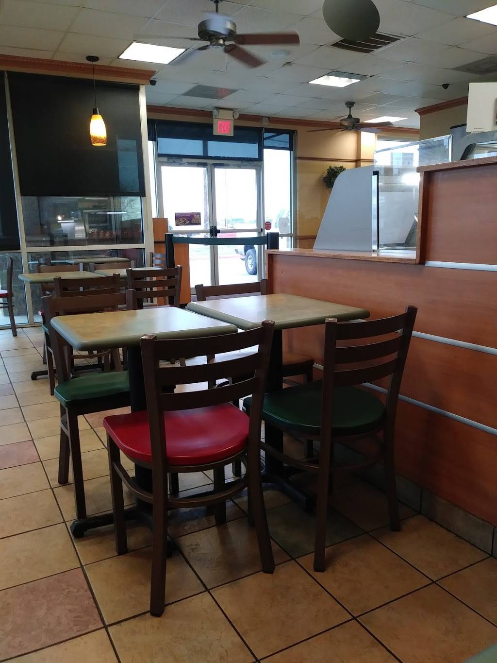 Subway Restaurants | restaurant | 5429 US Hwy 87 E, San Antonio, TX 78222, USA | 2106487040 OR +1 210-648-7040