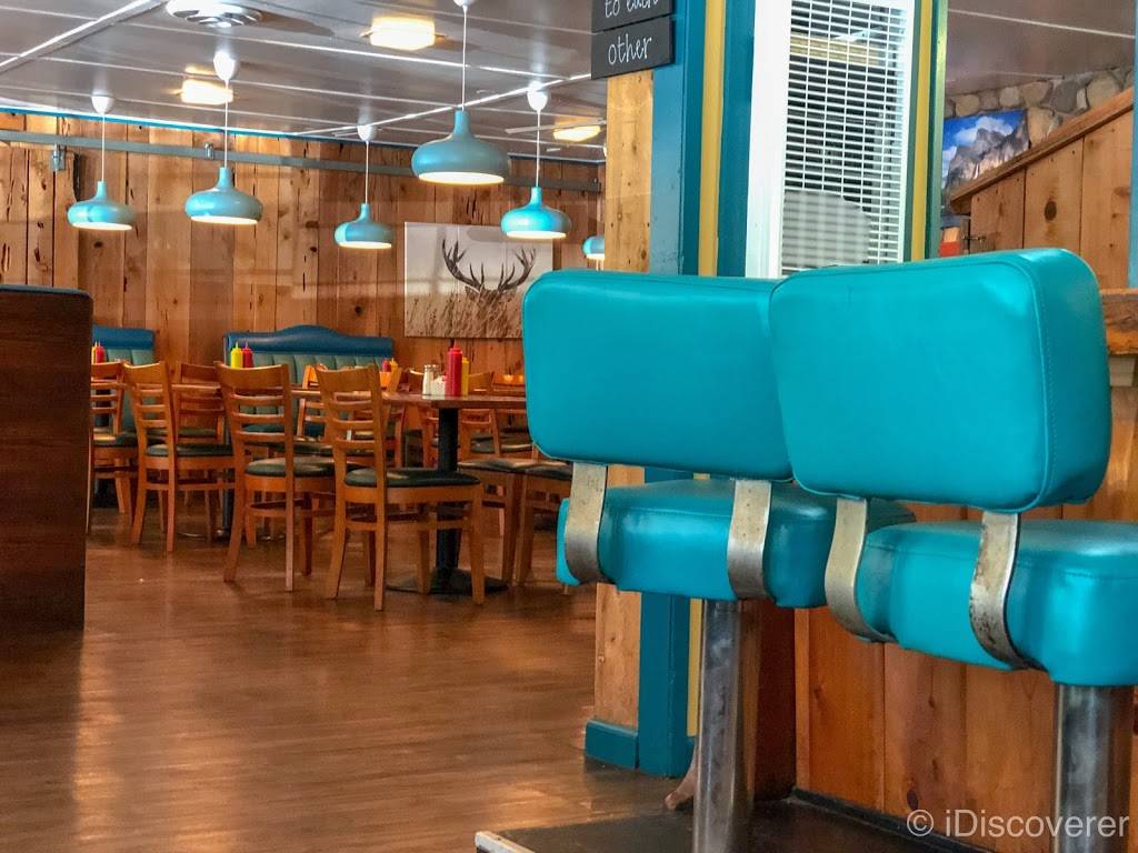 Lucky Buck Cafe | restaurant | 7647 CA-120, Groveland, CA 95321, USA | 2099625181 OR +1 209-962-5181