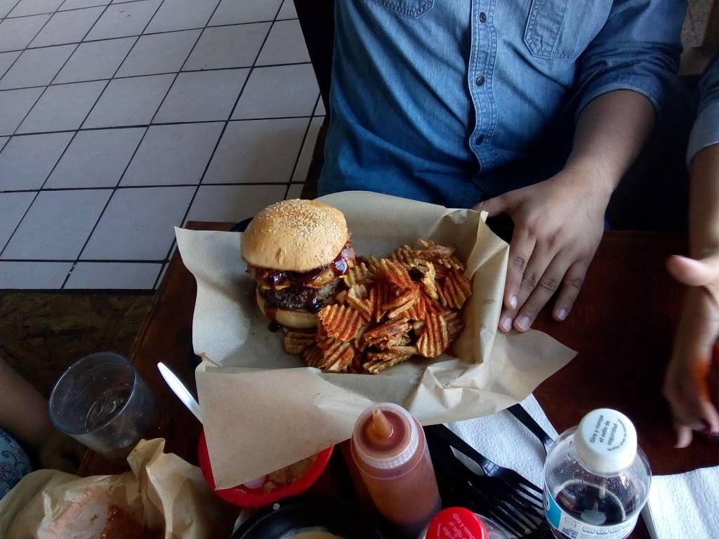 Restaurant EL PUNTO • Fried & Grilled | restaurant | Guerrero, Constitución (Ampl. Constitución), 22710 Rosarito, B.C., Mexico | 016611215428 OR +52 661 121 5428