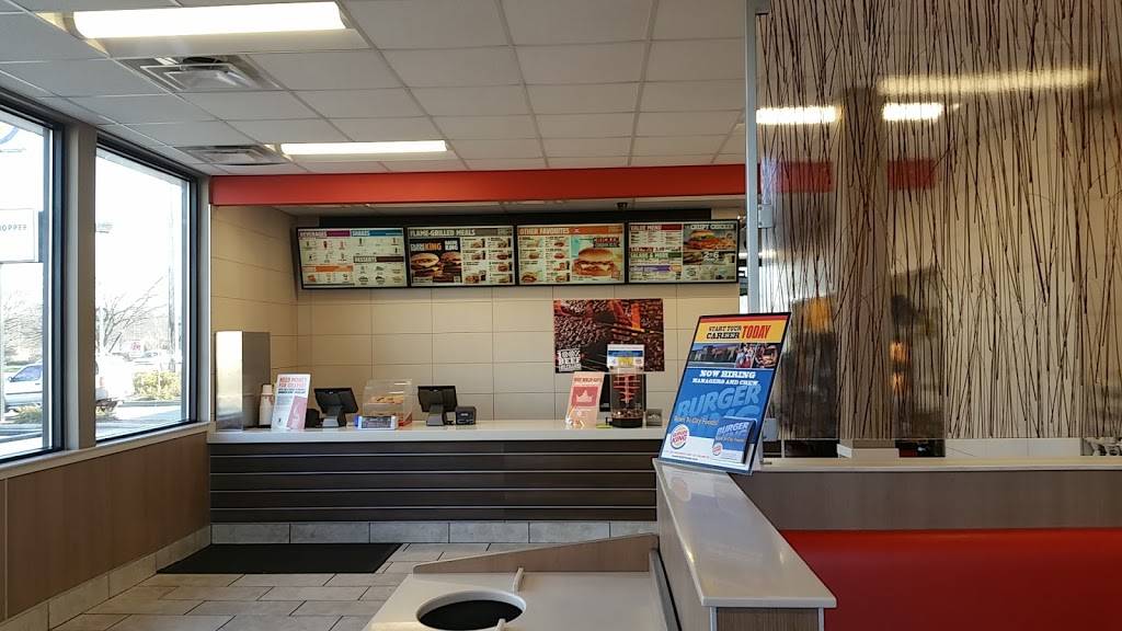 Burger King | restaurant | 7938 Calumet Ave, Munster, IN 46321, USA | 2198369176 OR +1 219-836-9176