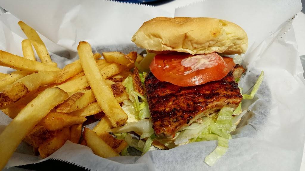 Dockside Restaurant | restaurant | 1308 Airlie Rd, Wilmington, NC 28403, USA | 9102562752 OR +1 910-256-2752