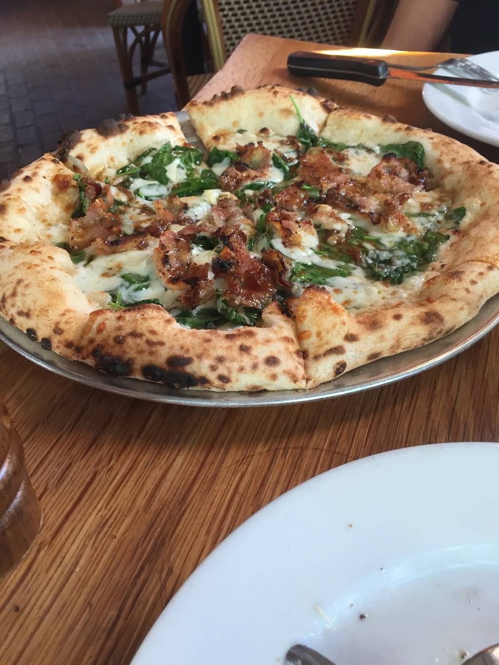 Nomad Pizza | restaurant | 10 E Broad St, Hopewell, NJ 08525, USA | 6094666623 OR +1 609-466-6623