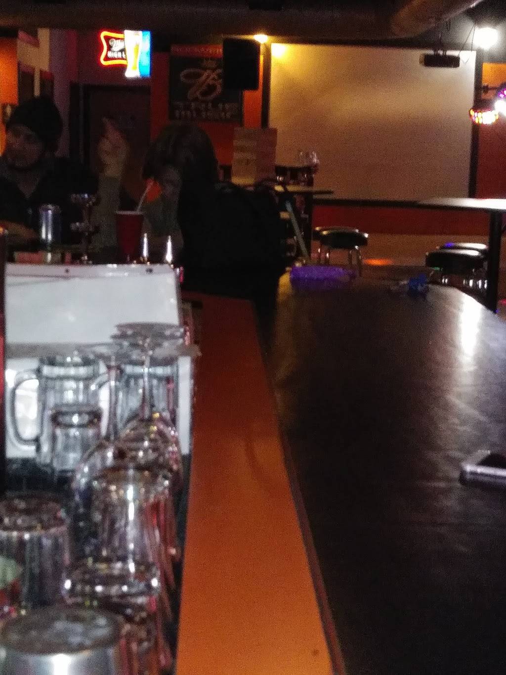 Muddy Waters | restaurant | WI-76, Shiocton, WI 54170, USA | 9209861304 OR +1 920-986-1304