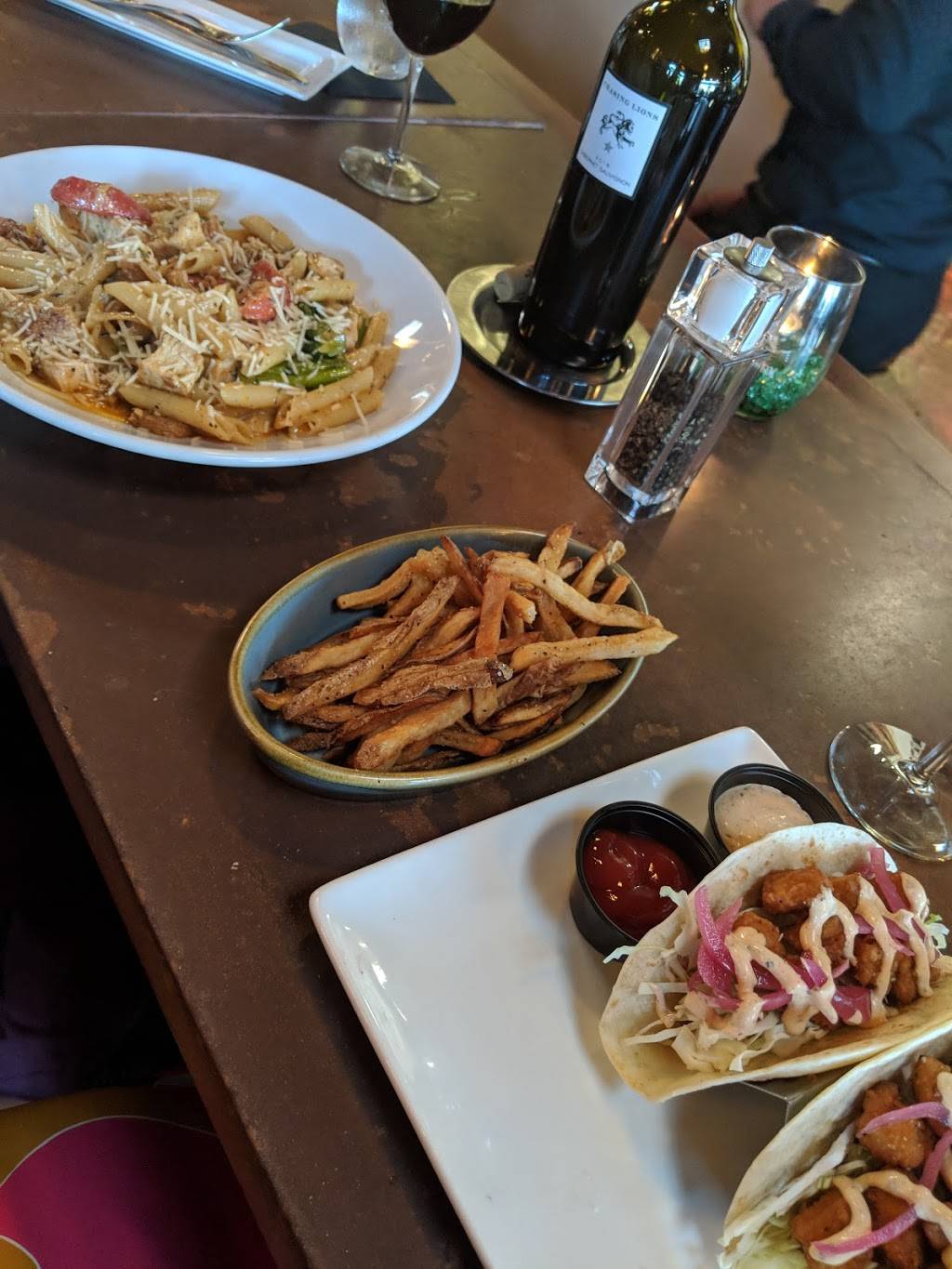 Mermaid Winery | restaurant | 2136, 330 W 22nd St, Norfolk, VA 23517, USA | 7572334155 OR +1 757-233-4155