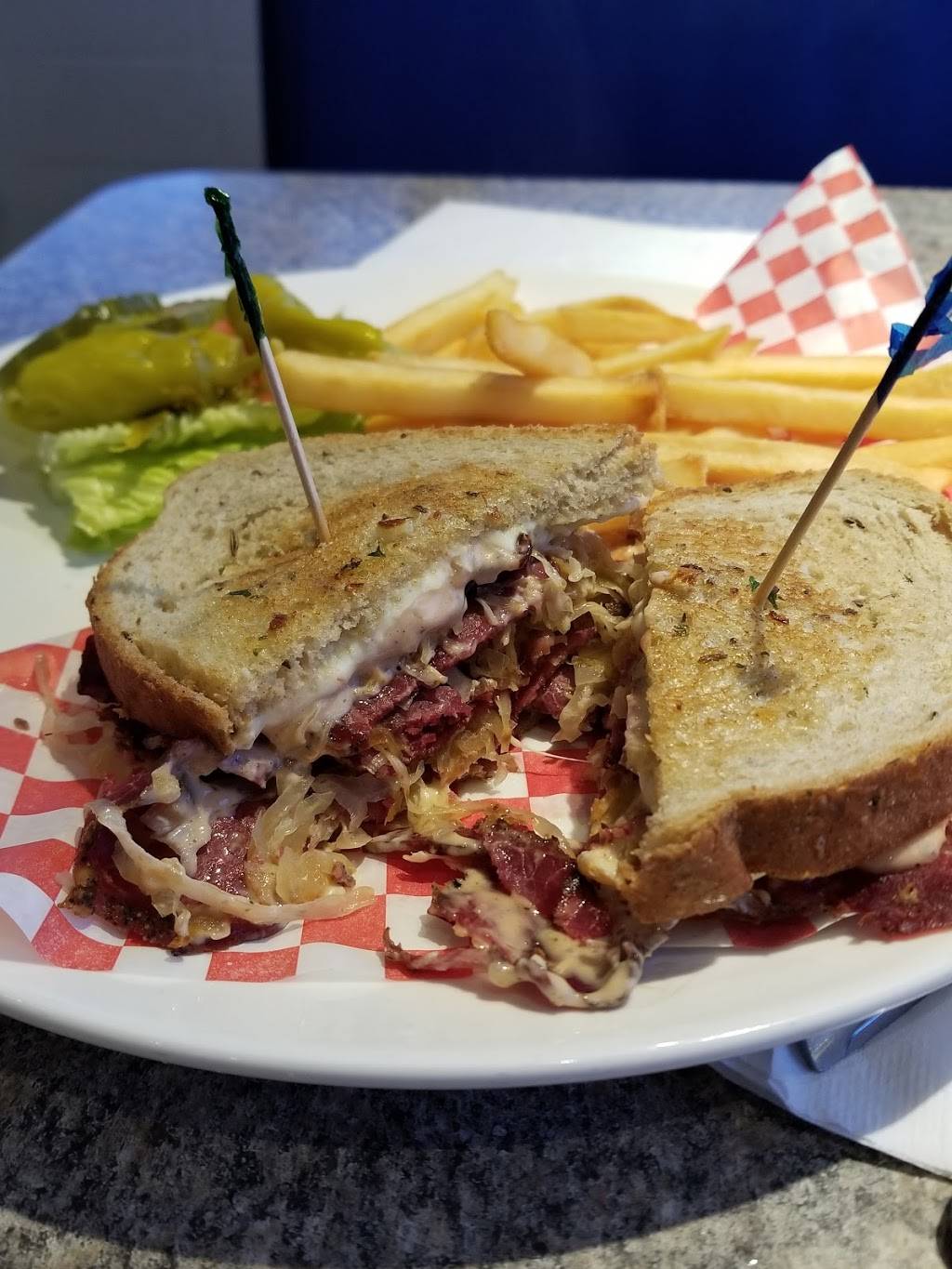 Ernies Sea Food | restaurant | 13775 E 14th St, San Leandro, CA 94578, USA | 5103572246 OR +1 510-357-2246