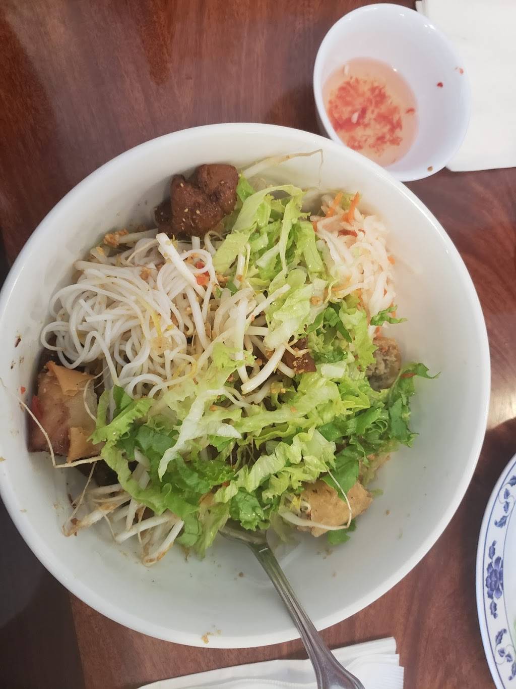 Pho Vy Restaurant | restaurant | 333 Union Ave, Bakersfield, CA 93307, USA | 6613239888 OR +1 661-323-9888