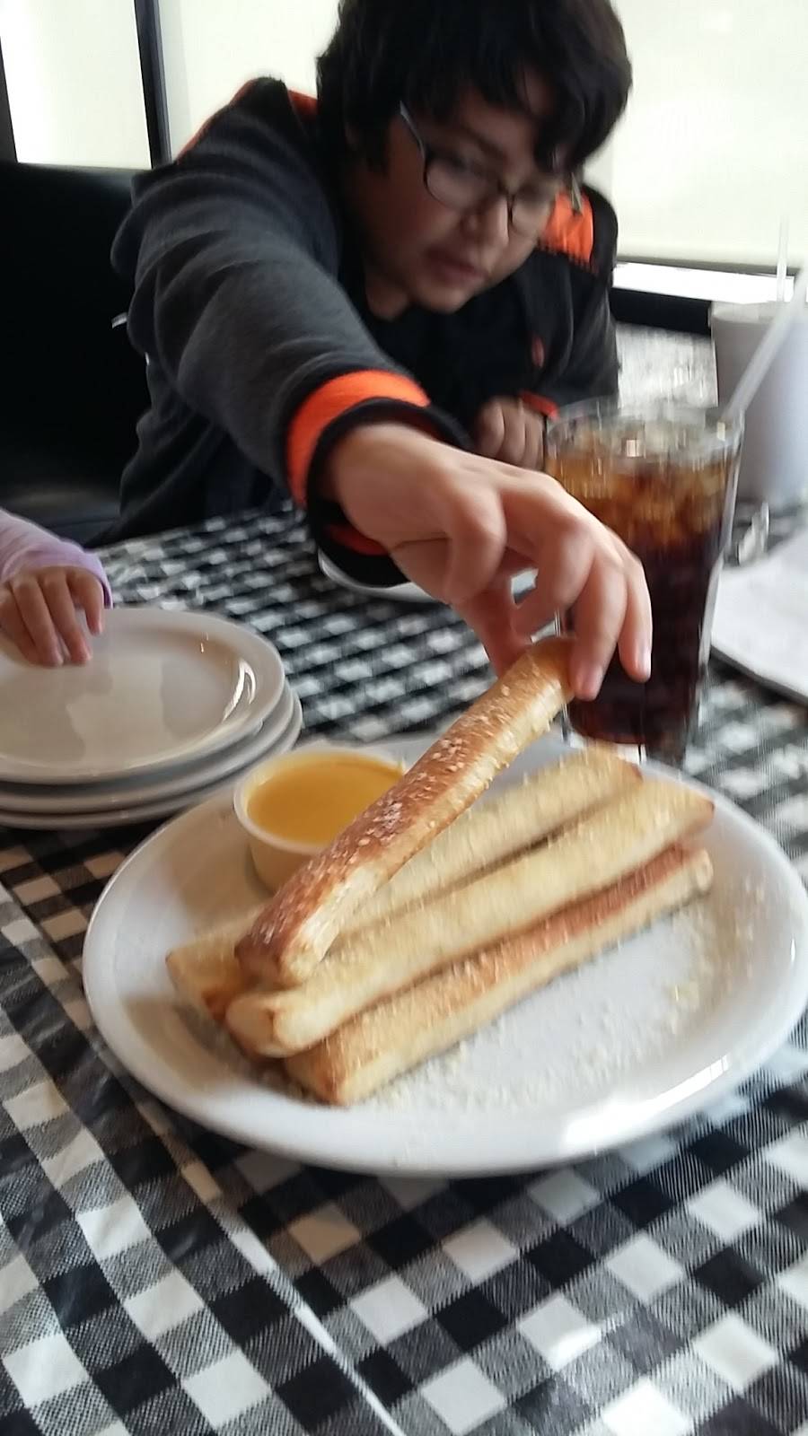 Puccinis Smiling Teeth Pizza & Pasta | meal delivery | 7829 Sunnyside Rd, Indianapolis, IN 46236, USA | 3178230027 OR +1 317-823-0027