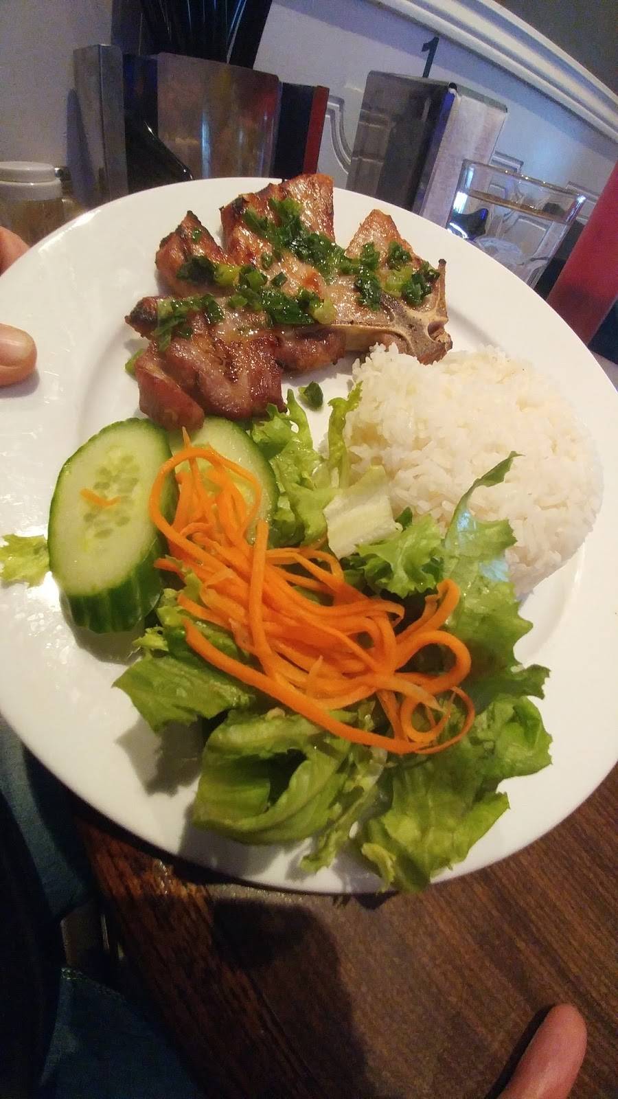 Pho VP | restaurant | 351 Jane St, Toronto, ON M6S 3Z3, Canada | 4167924542 OR +1 416-792-4542