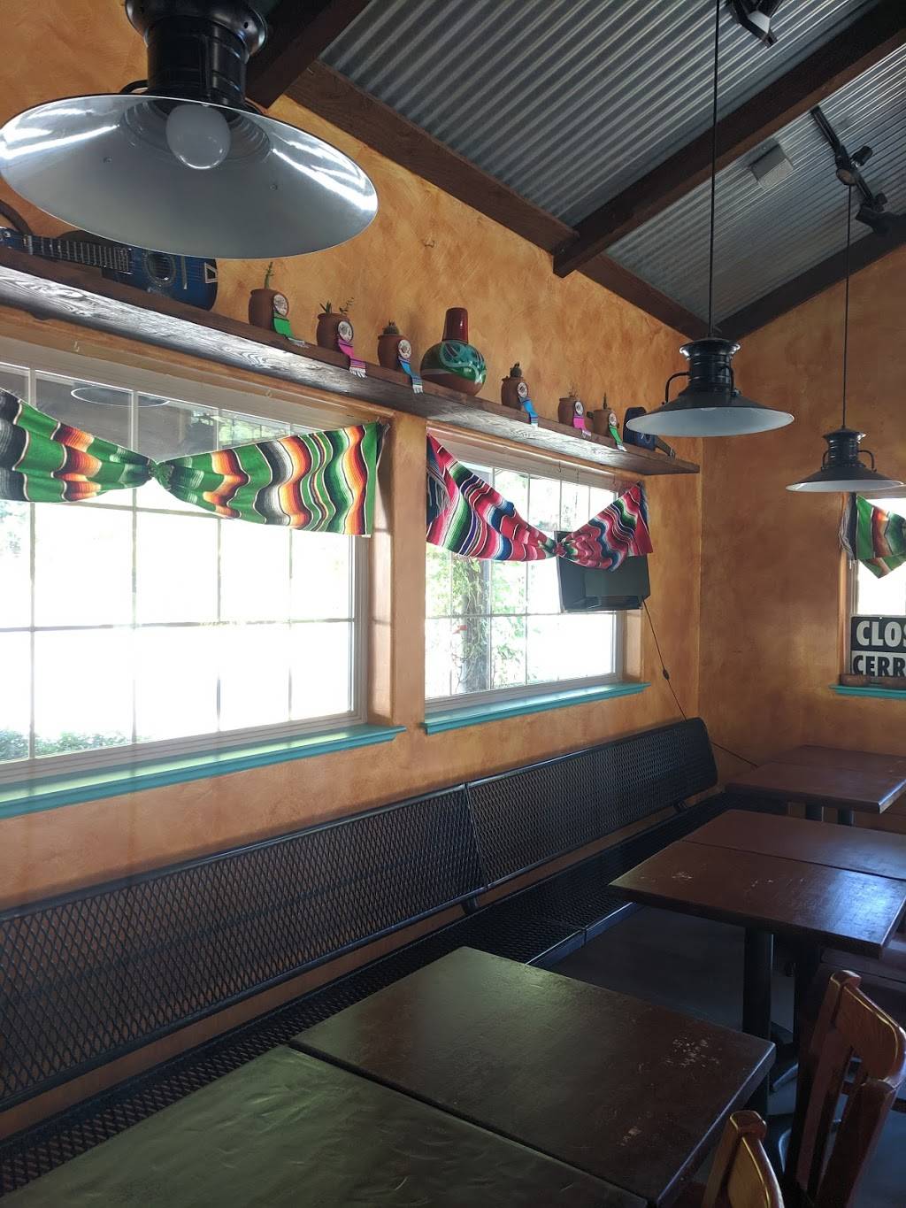 Mi Terrunito | restaurant | 550 Mill St, Grass Valley, CA 95945, USA | 5308025070 OR +1 530-802-5070