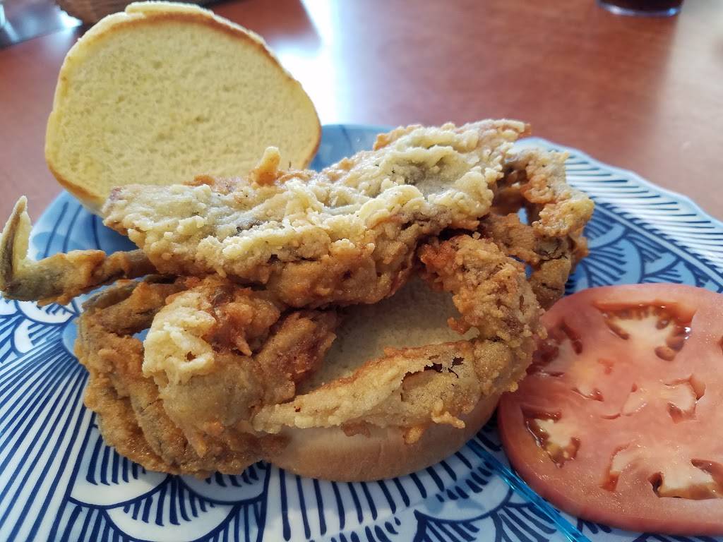 The Foxy Fish | restaurant | 28976 Three Notch Rd, Mechanicsville, MD 20659, USA | 3018844235 OR +1 301-884-4235