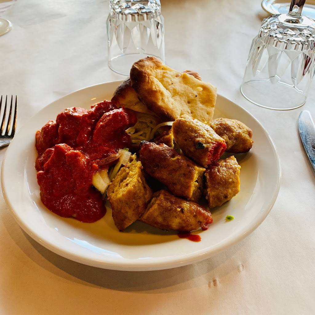 Shehnai Restaurant | restaurant | 447 Main St W, Hamilton, ON L8P 1K5, Canada | 9055770002 OR +1 905-577-0002