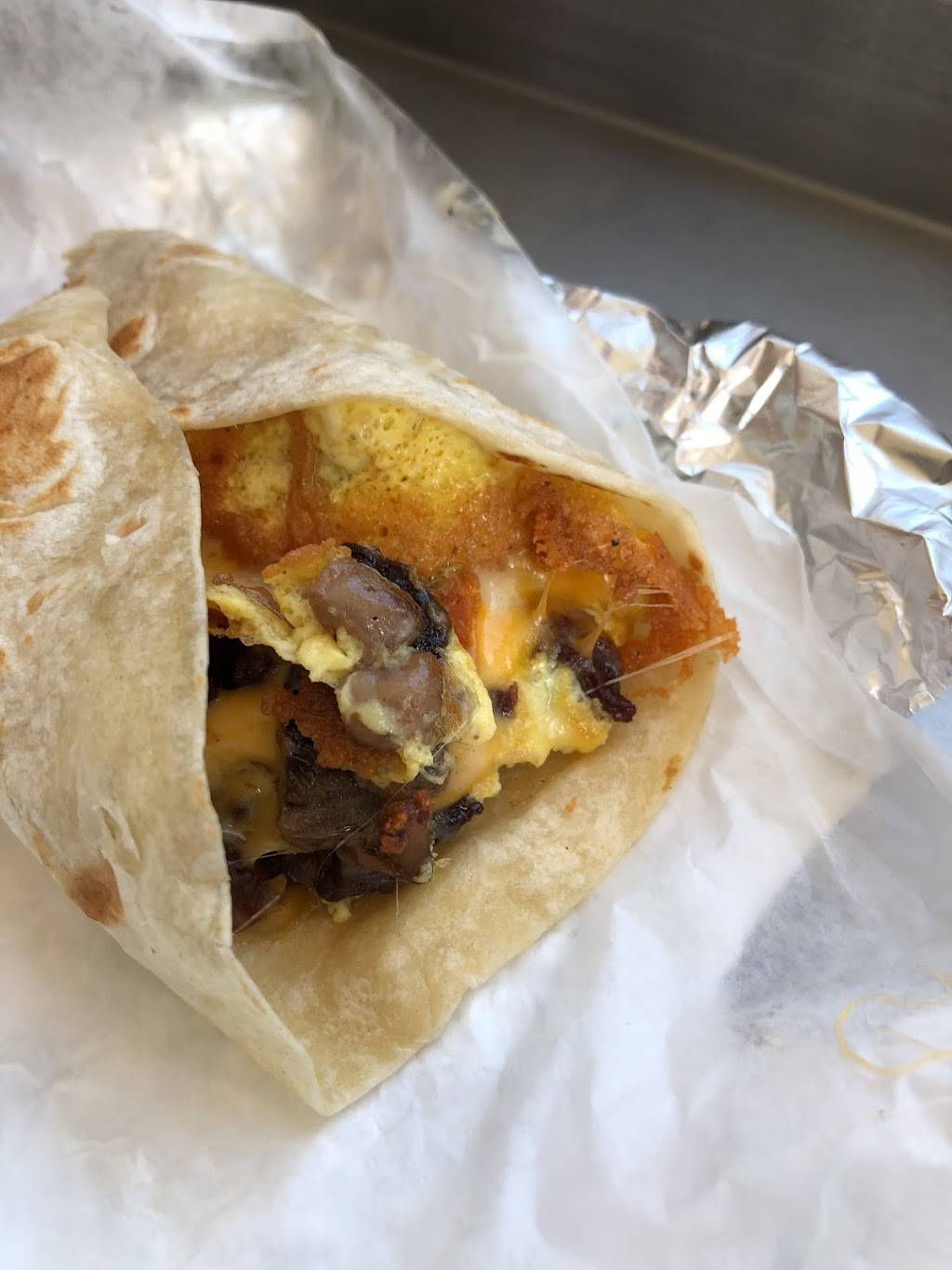 Cafe Tola #3 | restaurant | 1625 W Addison St, Chicago, IL 60613, USA | 7736611869 OR +1 773-661-1869