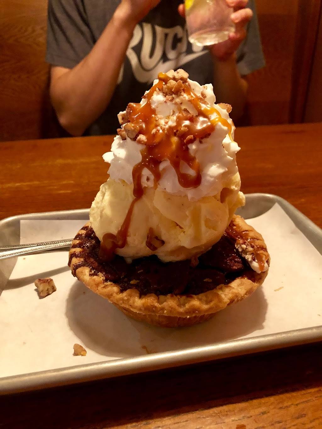 Myron Mixons Pitmaster Barbeque | restaurant | 220 N Lee St, Alexandria, VA 22314, USA | 7035353340 OR +1 703-535-3340