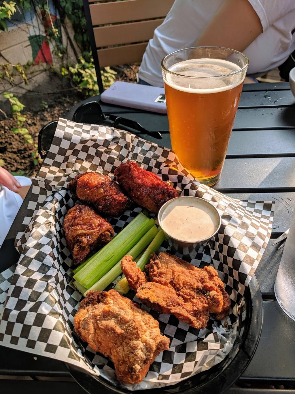 Brunsons Pub | restaurant | 956 Payne Ave, St Paul, MN 55130, USA | 6514472483 OR +1 651-447-2483