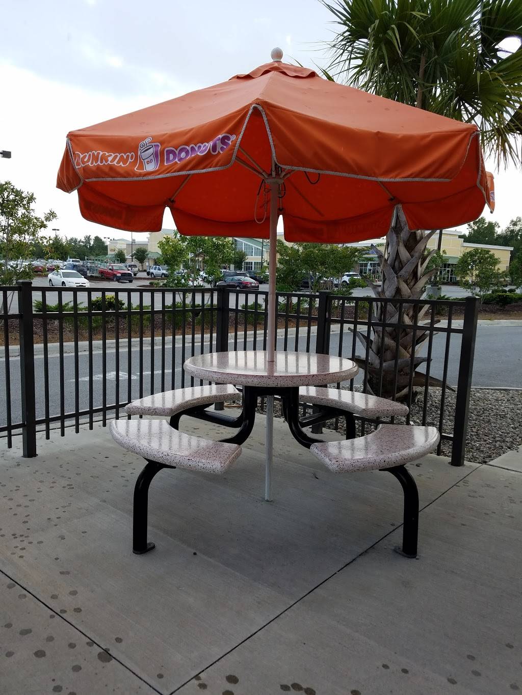 Dunkin | bakery | 2431 Gum Branch Rd, Jacksonville, NC 28540, USA | 9103539501 OR +1 910-353-9501