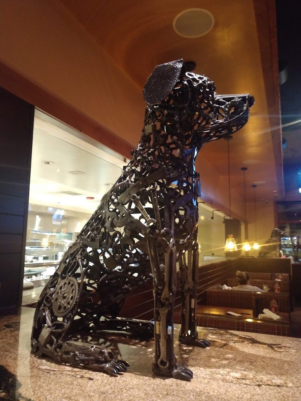 Lazy Dog Restaurant & Bar | restaurant | 5100 Belt Line Rd, Addison, TX 75254, USA | 4697541300 OR +1 469-754-1300