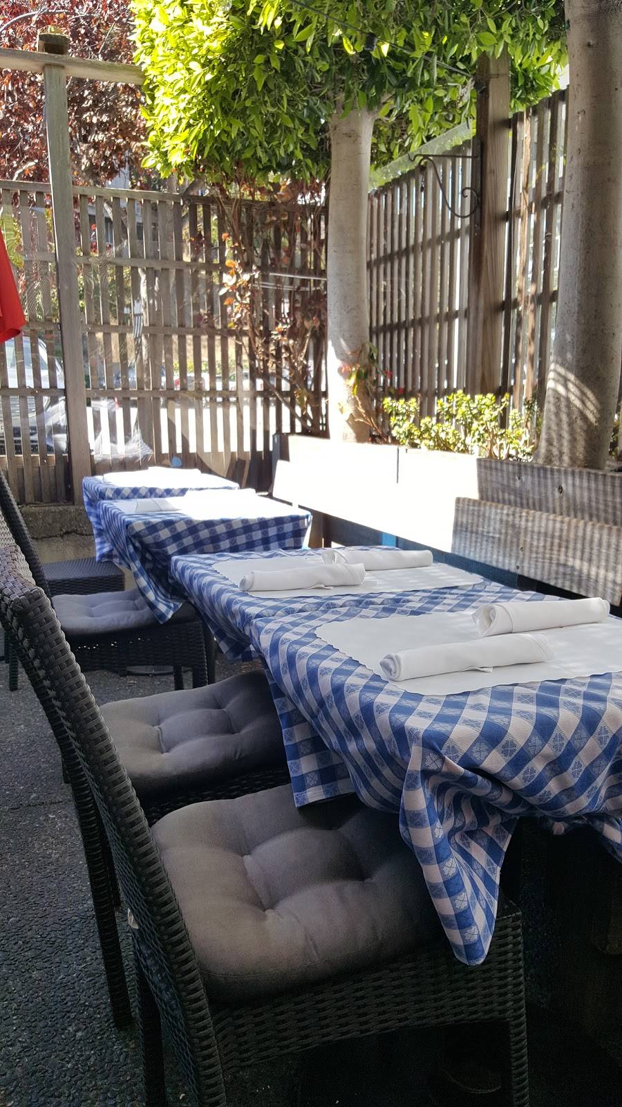 Salt & Pepper Restaurant | restaurant | 38 Main St, Tiburon, CA 94920, USA | 4154353594 OR +1 415-435-3594