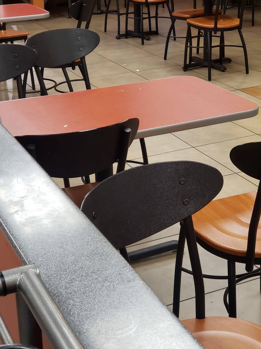 Jack in the Box | restaurant | 6096 Mid Rivers Mall Dr, St Peters, MO 63304, USA | 6364472084 OR +1 636-447-2084