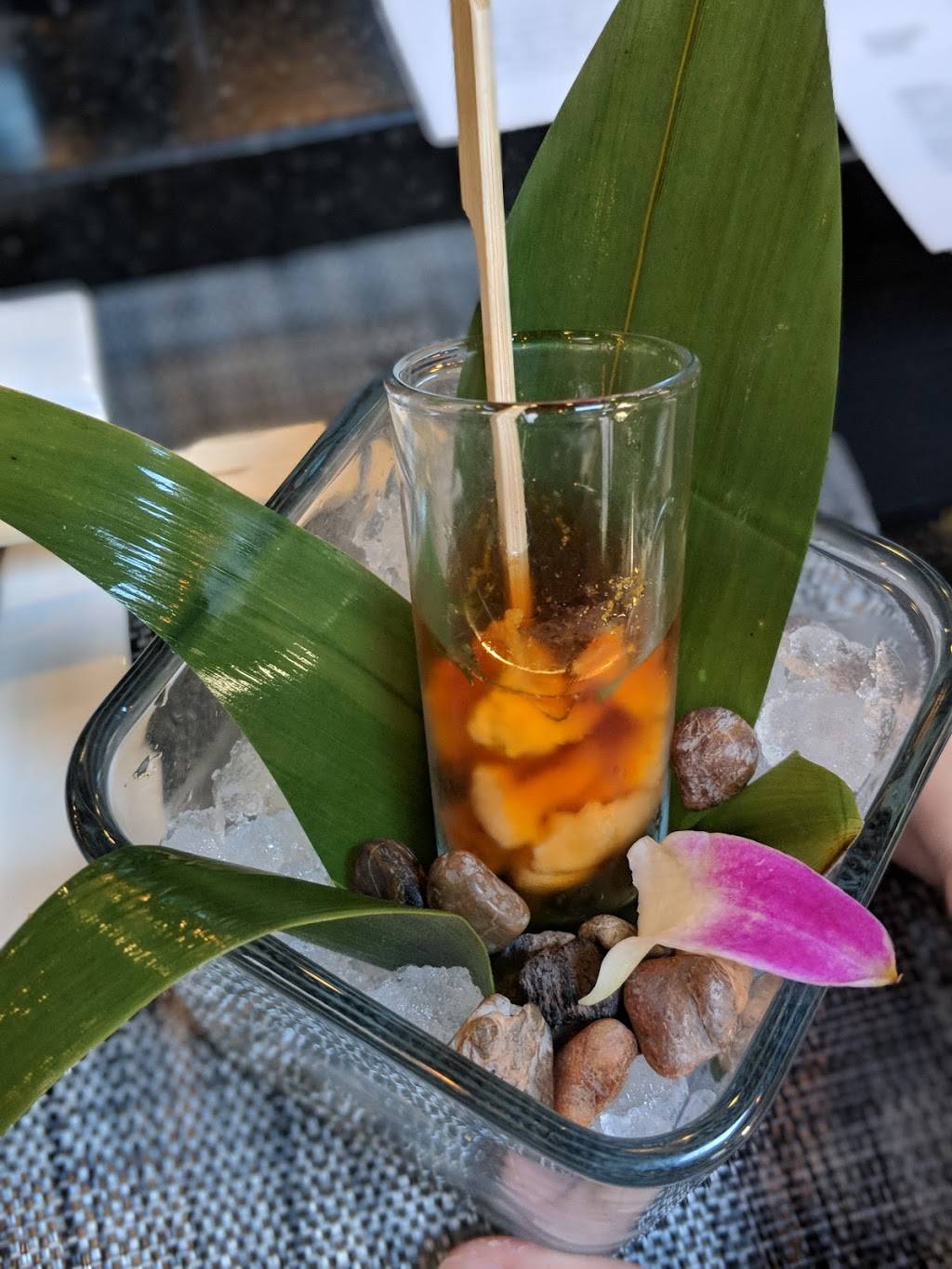 Juno Sushi Chicago | restaurant | 2638 N Lincoln Ave, Chicago, IL 60614, USA | 7739352000 OR +1 773-935-2000