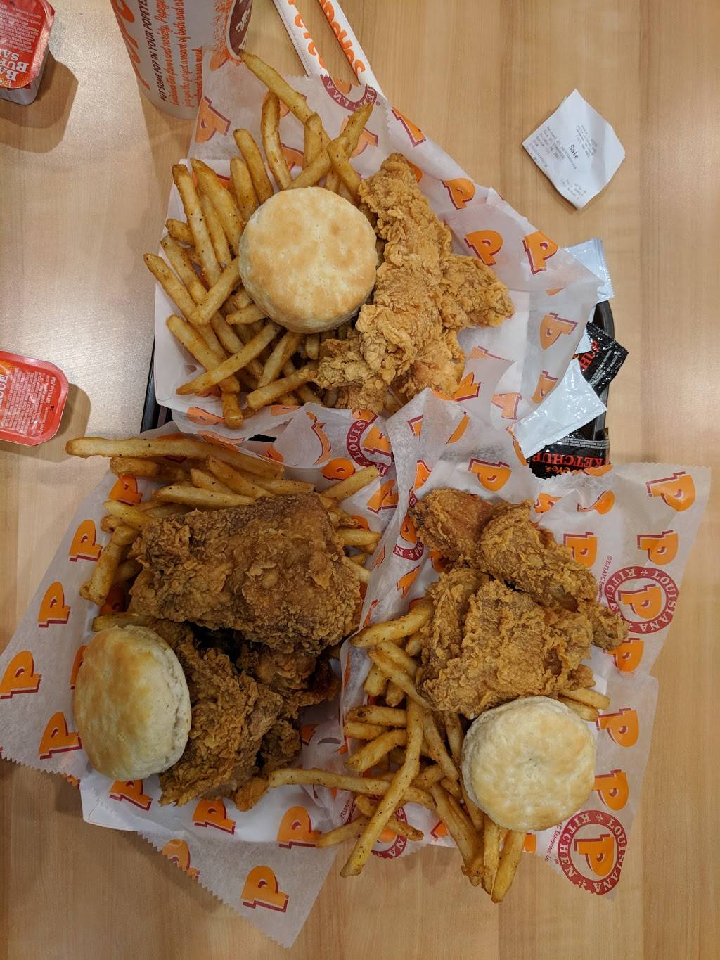 Popeyes Louisiana Kitchen | restaurant | 12218 Leesburg Pike, Herndon, VA 20170, USA | 5712677296 OR +1 571-267-7296