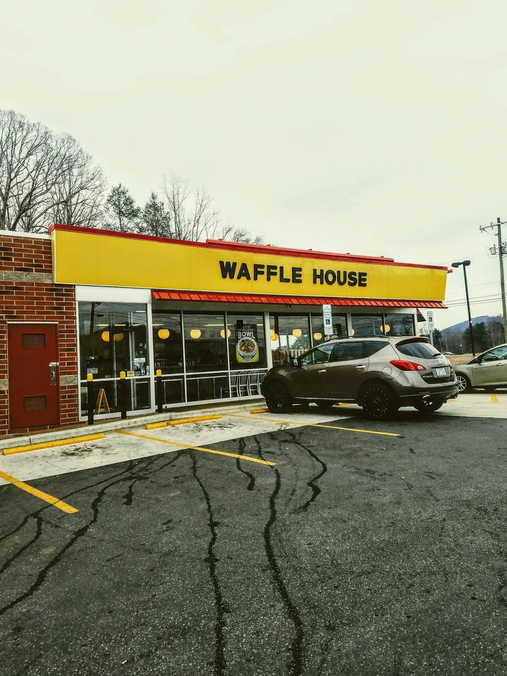 Waffle House | meal takeaway | 2560 Sugar Hill Rd, Marion, NC 28752, USA | 8286590964 OR +1 828-659-0964