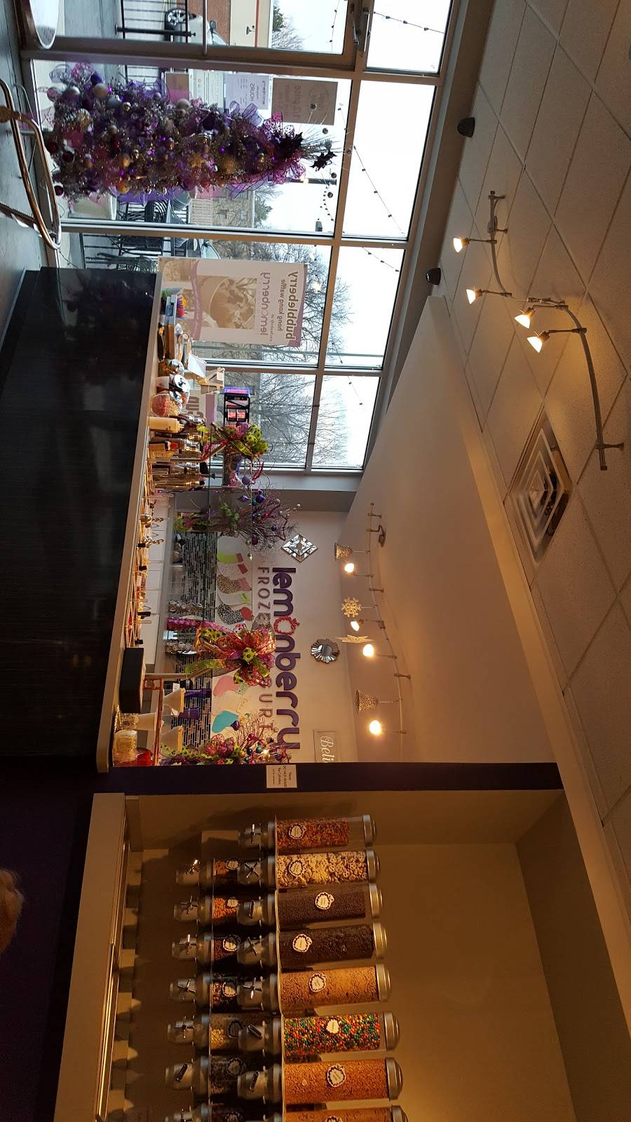 Lemonberry Frozen Yogurt | restaurant | 12927 Pearl Rd, Strongsville, OH 44136, USA | 4402380793 OR +1 440-238-0793