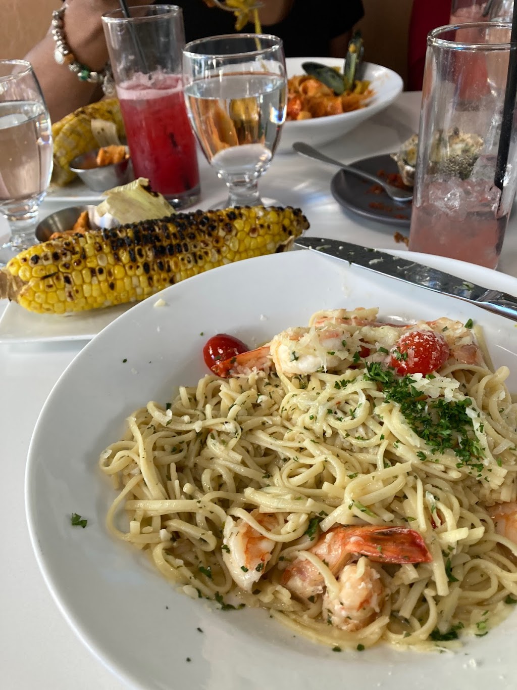 The Pearl | restaurant | 20b District Ave, Dorchester, MA 02125, USA | 6172888810 OR +1 617-288-8810