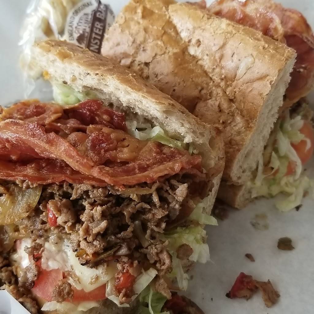 DAngelo Grilled Sandwiches | restaurant | 213 Center St, Auburn, ME 04210, USA | 2077836334 OR +1 207-783-6334