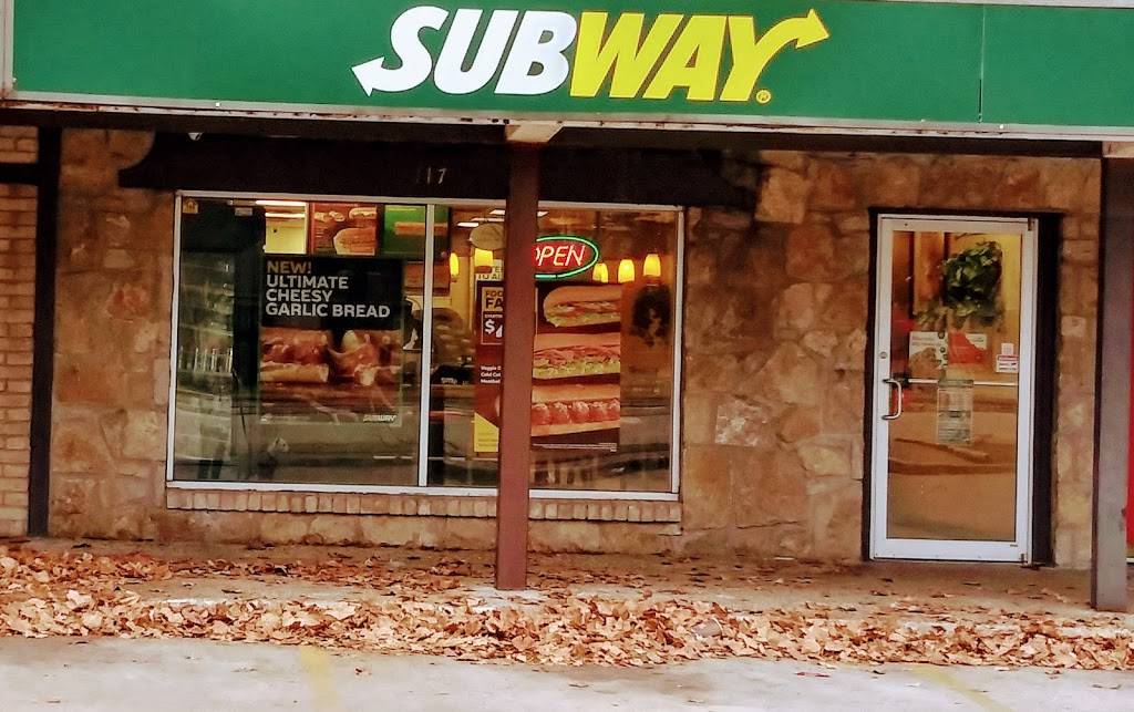 Subway | restaurant | 5800 S Lewis Ave, Tulsa, OK 74105, USA | 9187944398 OR +1 918-794-4398